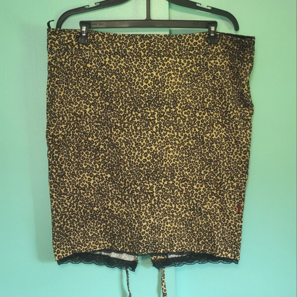 Tripp NYC Y2K Leopard Print Corset Back Skirt with Lace Trim